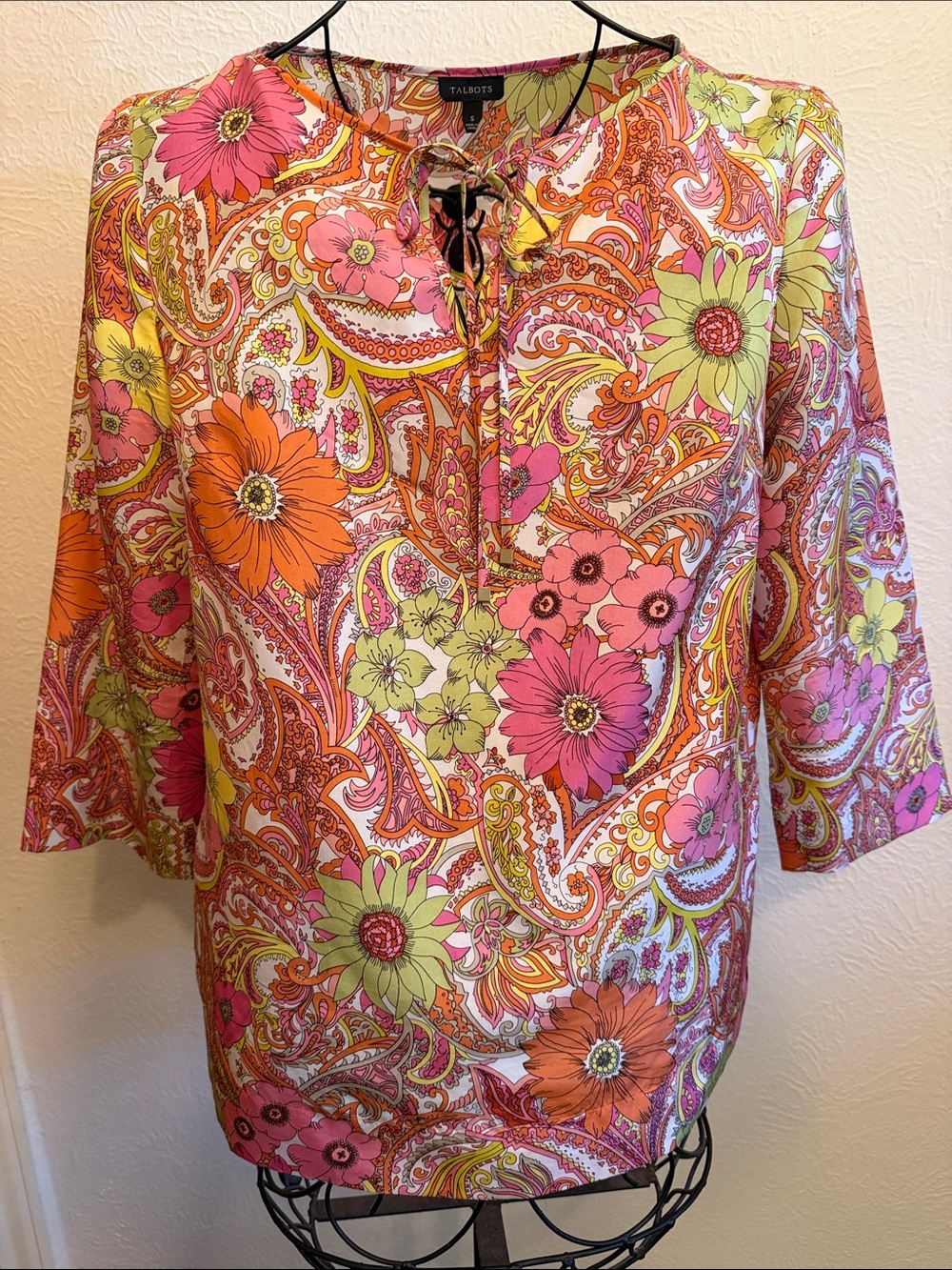 💐💐💐BOGOHO💐💐💐Talbots Pink Orange & Lime Floral Paisley Silk Tie-Neck Top-Small